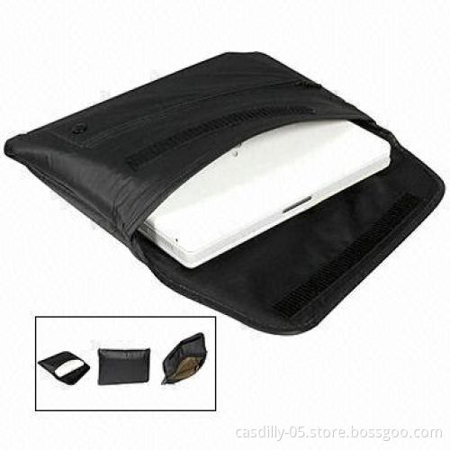 Laptop bags, measures 14 x 10 x 1 inches